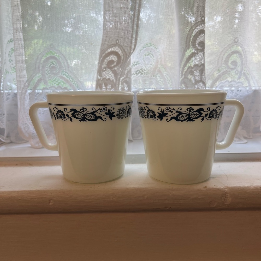 PYREX Old Town Blue Onion-  White and Blue Floral Mugs